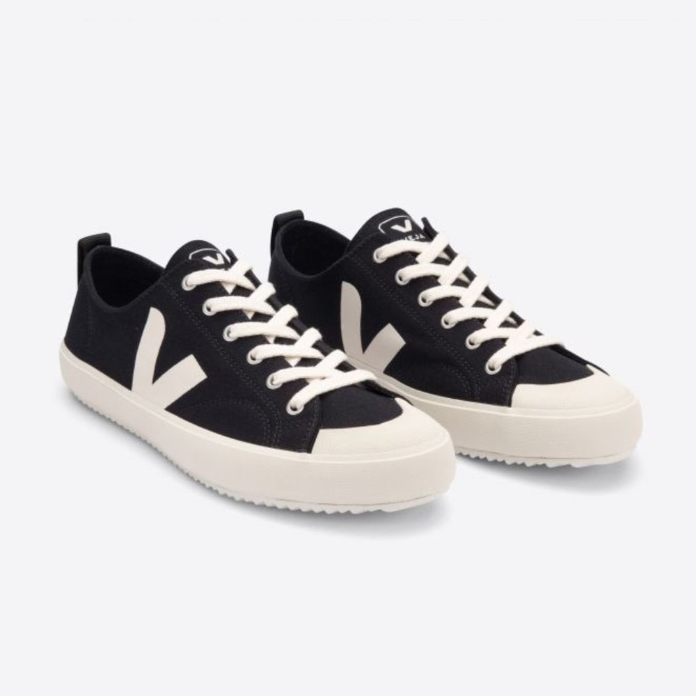 Veja Nova Canvas Sneaker Black Size 9
